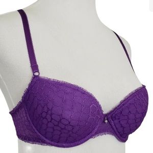 SOLD Elle Macpherson Intimates Women's Lace Underwire Bra